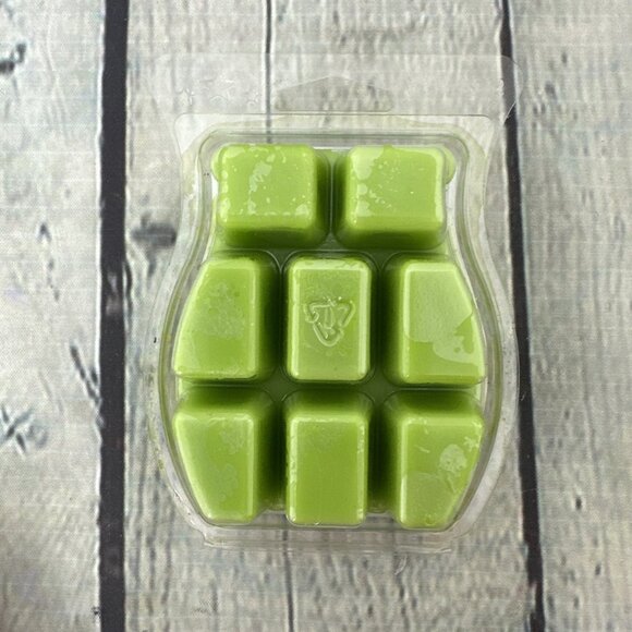 New Scentsy Wax Bar Disney Nightmare Before Christmas Roll the Dice Duck Barrel - Picture 2 of 3